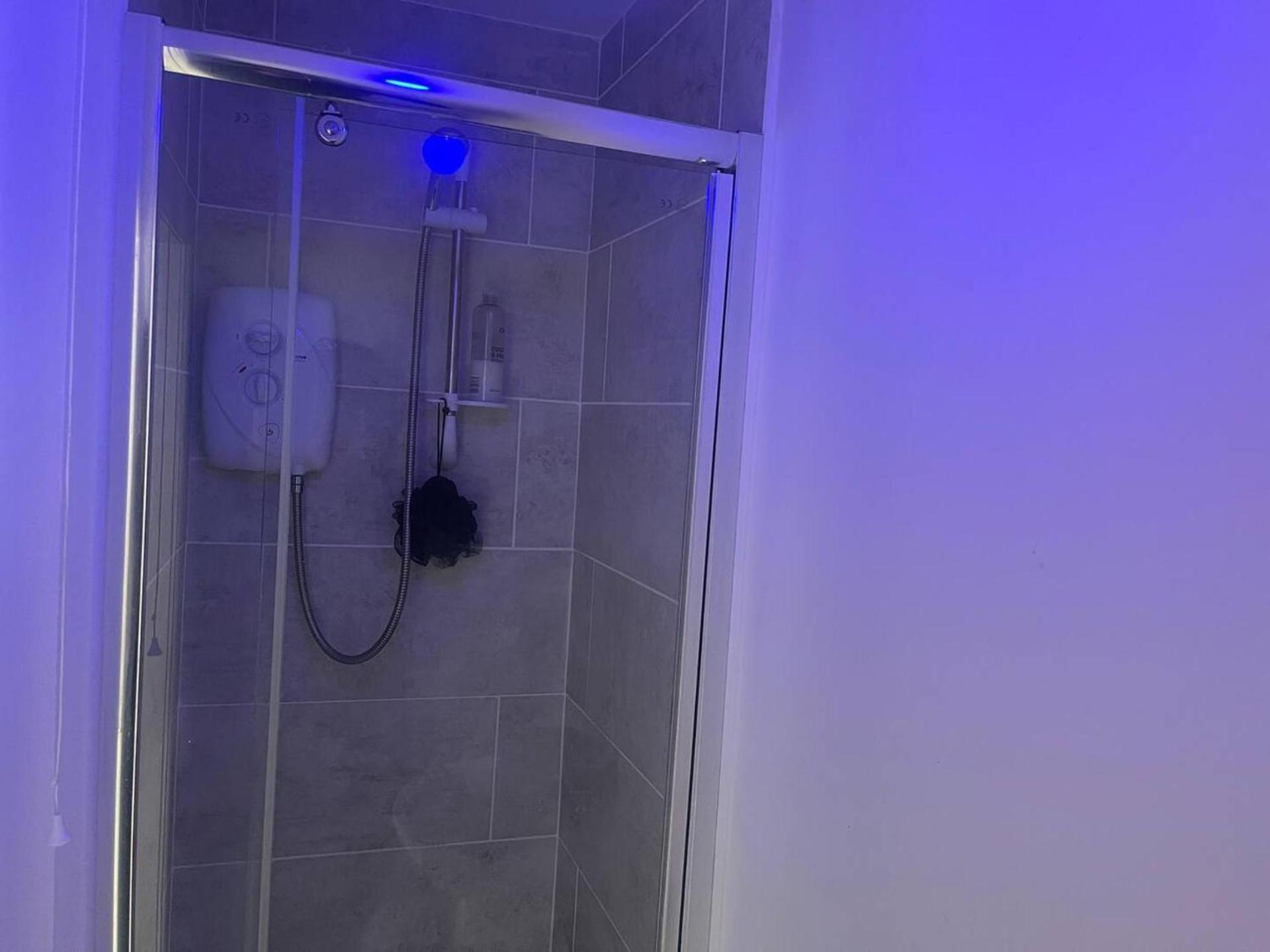2-Bed Apartment - Sleeps 4 - Street Parking - Wifi Манчестер Экстерьер фото